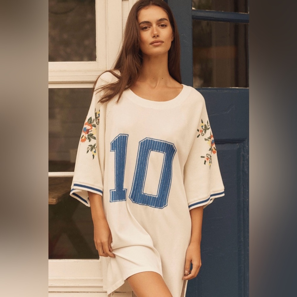 Oversized Embroidered Sporty T-Shirt Anthropologie In: Eggnog